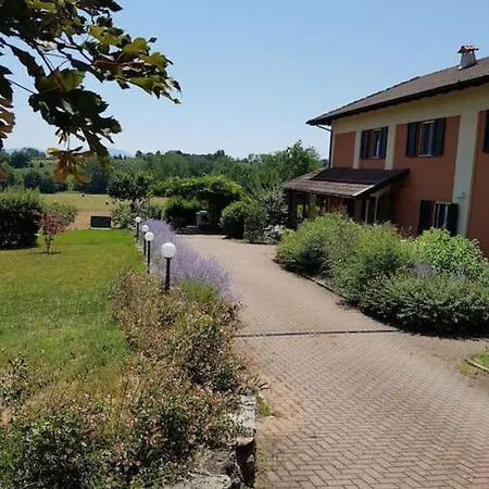 Villa Cascina Maneggia, Countryhouse In Monferrato. Carpeneto